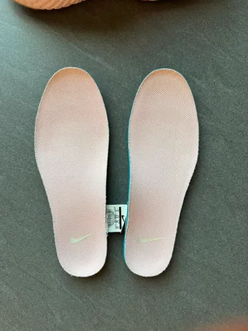 Used Nike Epic React Flyknit bike — image 9 of 11