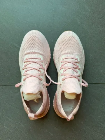 Used Nike Epic React Flyknit bike — image 5 of 11