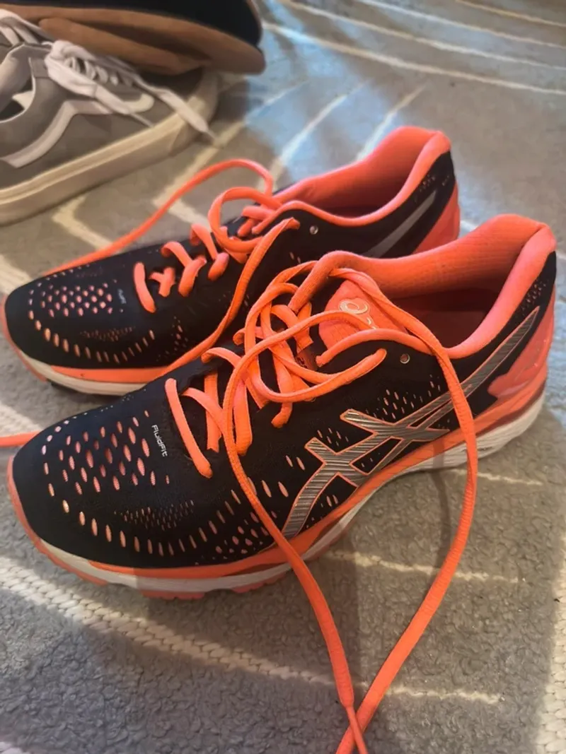 Used Orange ASICS Laufschuhe Running Shoes