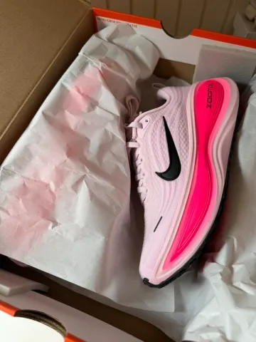 Brugt Nike Vomero Plus bike — billede 1 af 5