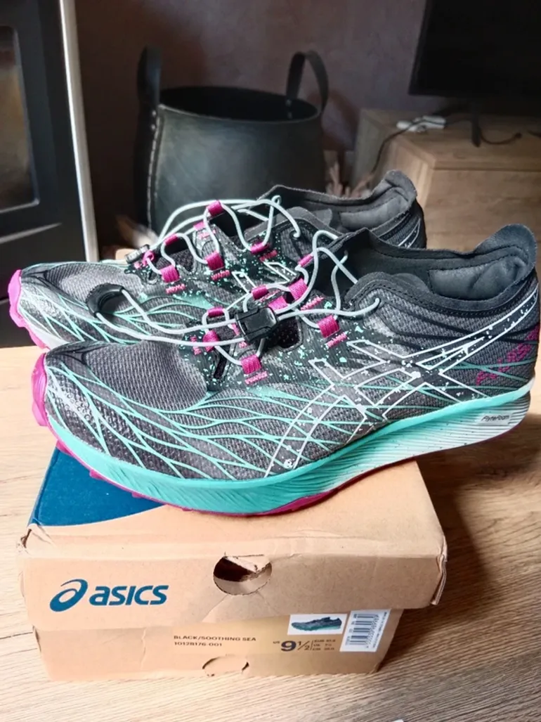 Gebrauchtes Asics Fujispeed bike — Bild 3 von 8