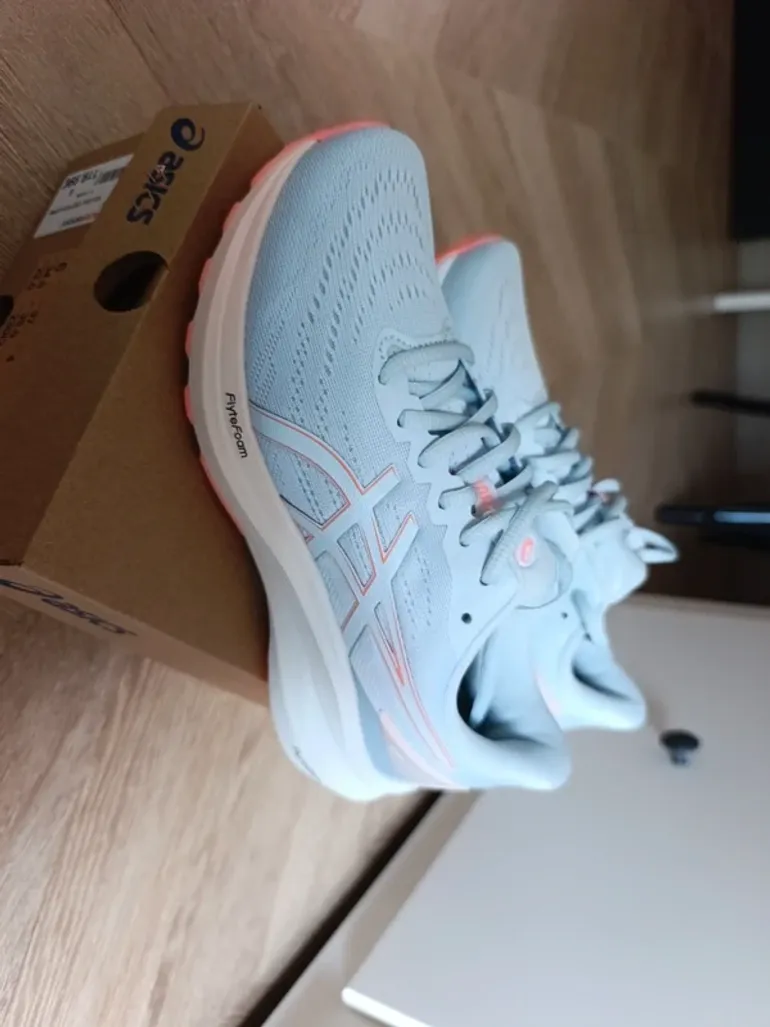 Used Asics Gel Kinjo 2 bike — image 2 of 6