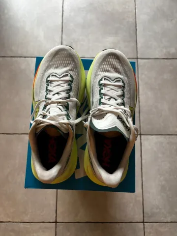 Tweedehands Hoka Mach 7 bike — afbeelding 2 van 4