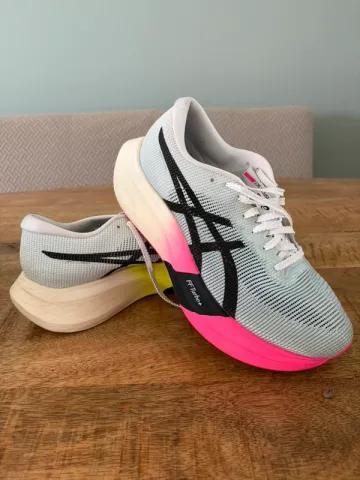 Gebrauchtes Asics MetaSpeed Sky Paris bike — Bild 1 von 6
