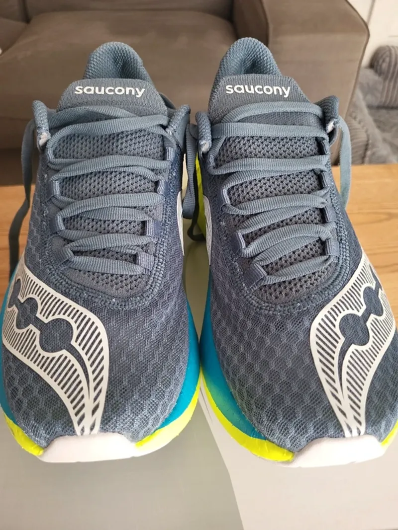 Used Saucony Endorphin Pro 4 Running Shoes