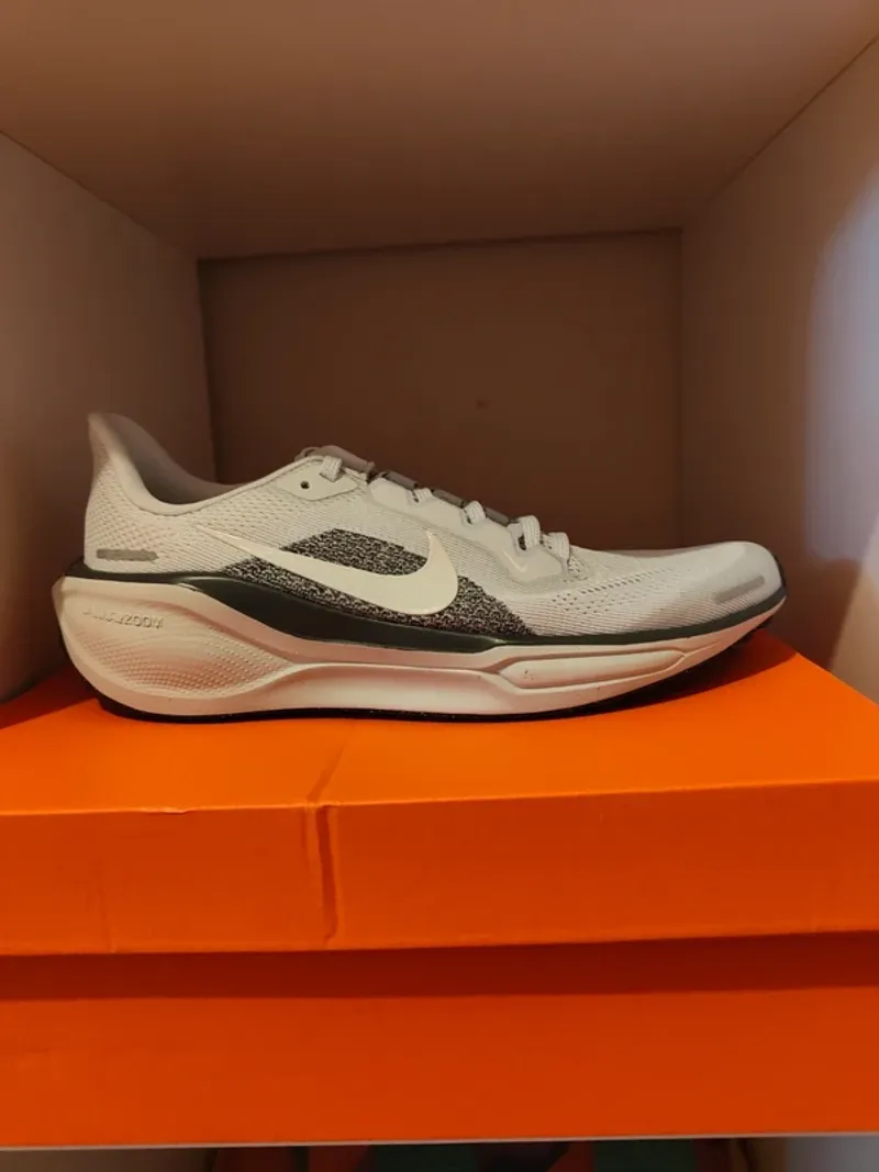 Used Pegasus Air Zoom 41 Running Shoes