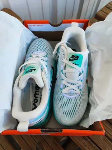 Brugt Nike Vomero 18 bike — billede 1 af 11
