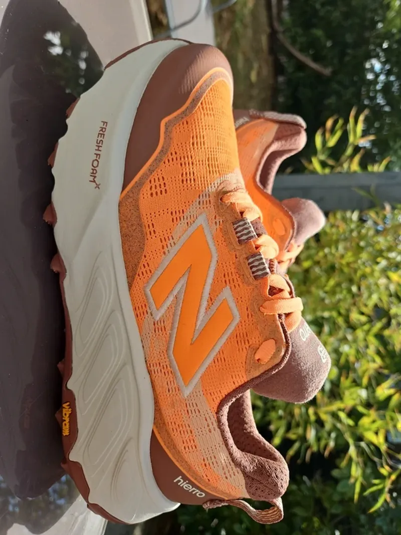 Used New Balance Hierro V9 Running Shoes