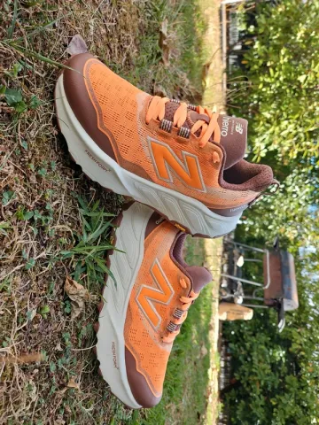 Used New Balance Hierro V9 bike — image 10 of 15