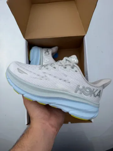 Hoka Clifton 9 bike d'occasion — image 1 sur 7