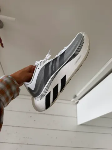 Adidas Hyperboost bike d'occasion — image 6 sur 8