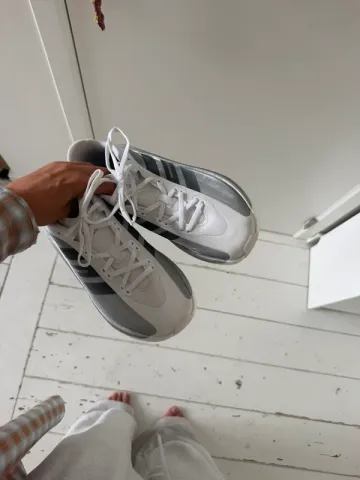 Adidas Hyperboost bike d'occasion — image 5 sur 8