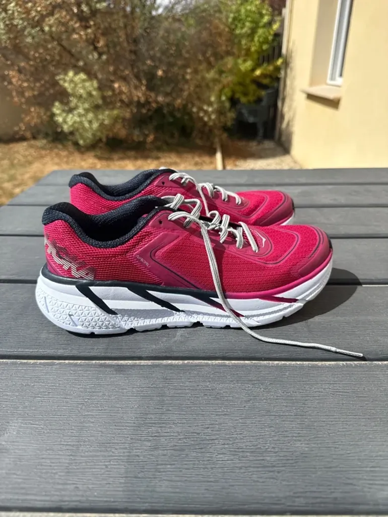 Used Rose Hoka Running Shoes bike — image 9 of 11