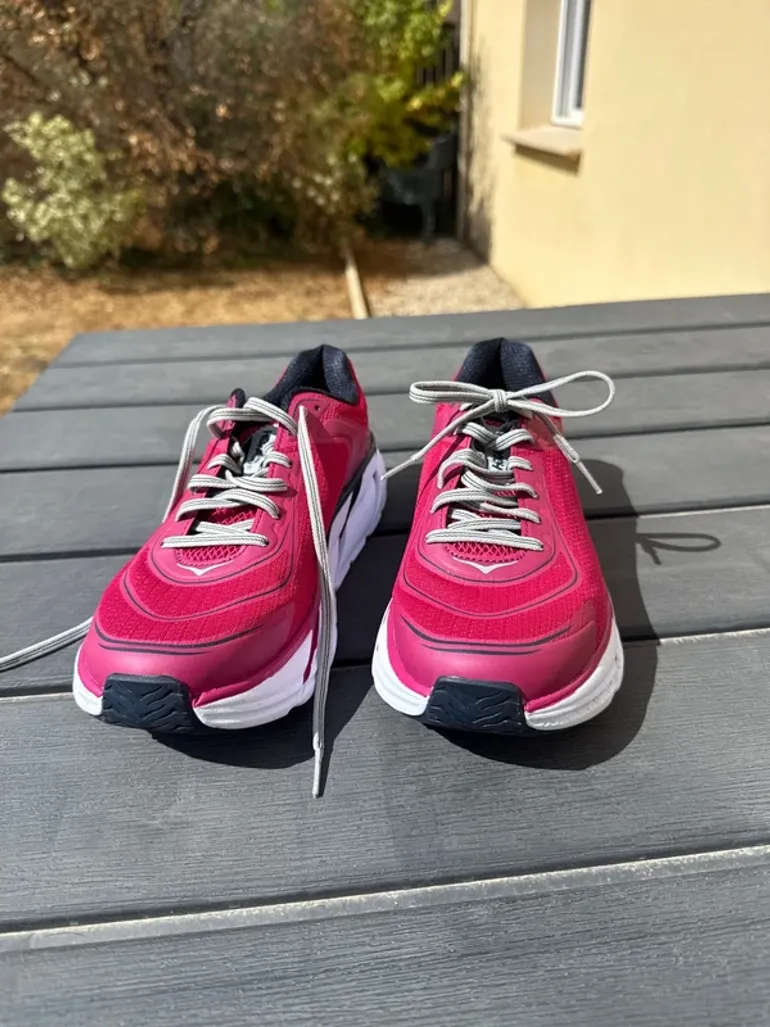 Used Rose Hoka Running Shoes bike — image 5 of 11