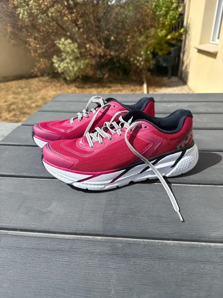 Used Rose Hoka Running Shoes bike — image 7 of 11