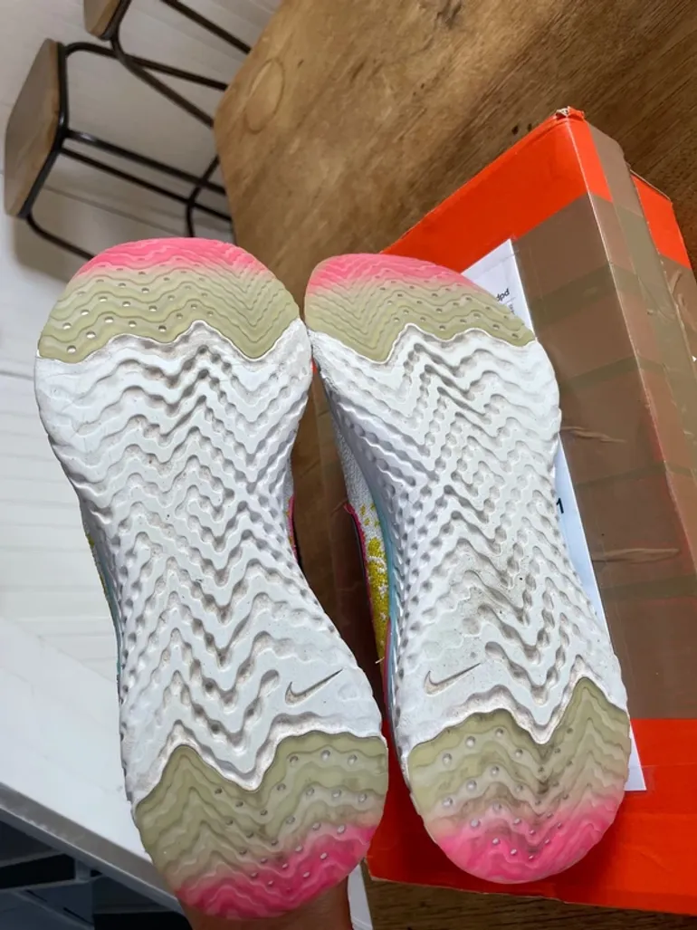 Used Nike Epic React Flyknit 2 bike — image 3 of 5