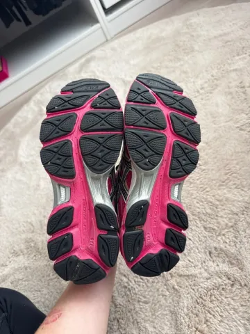 Used Asics Gel Cumulus 16 bike — image 5 of 6