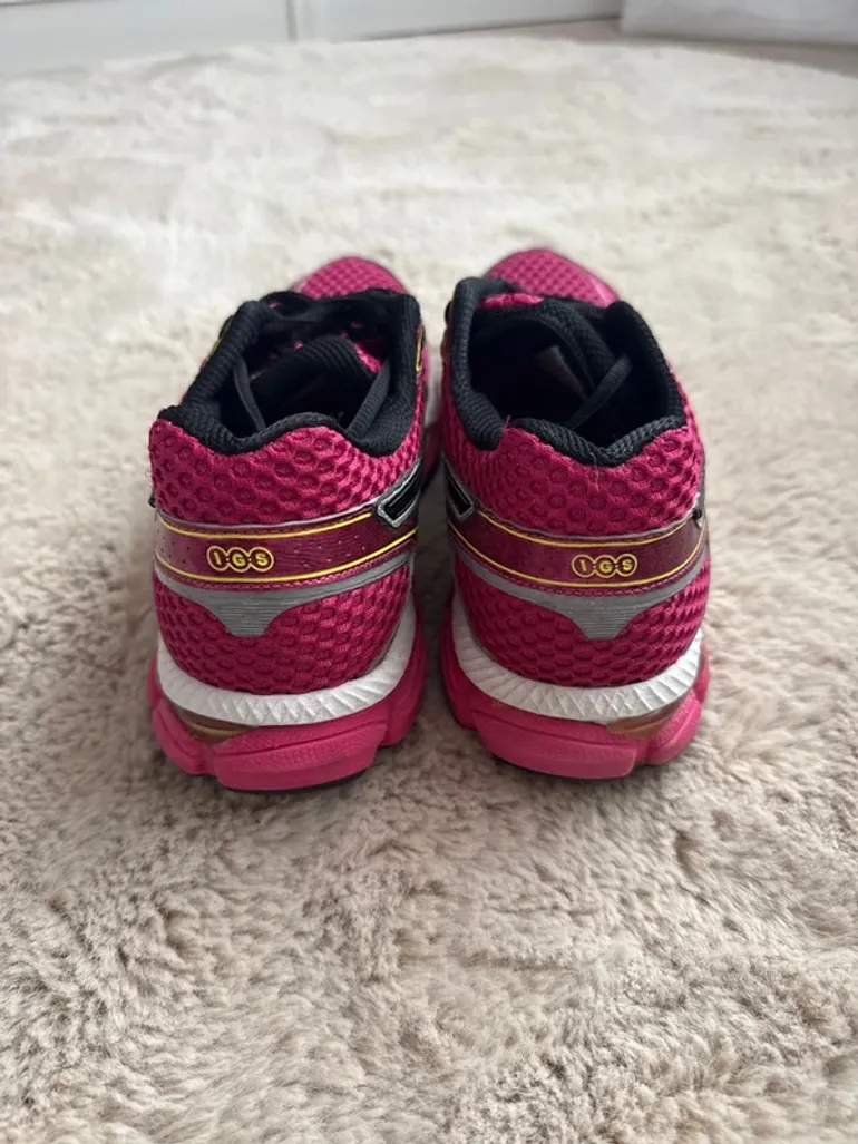 Used Asics Gel Cumulus 16 bike — image 4 of 6