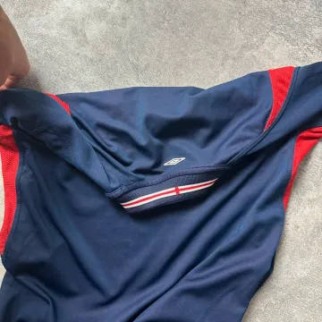Used Umbro England Reversible Jersey Euro 2004 bike — image 9 of 9
