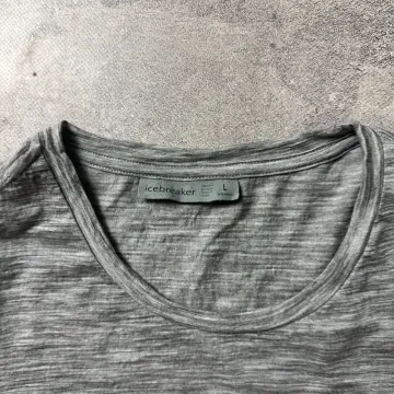 Used Lightweight Merino Wool T-Shirt bike — image 5 of 6