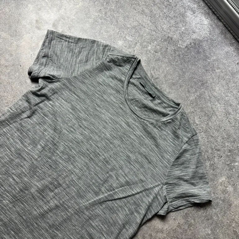 Used Lightweight Merino Wool T-Shirt bike — image 4 of 6