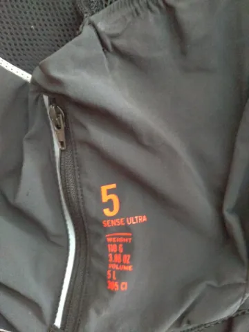 Used Salomon Gilet de sport course bike — image 10 of 10