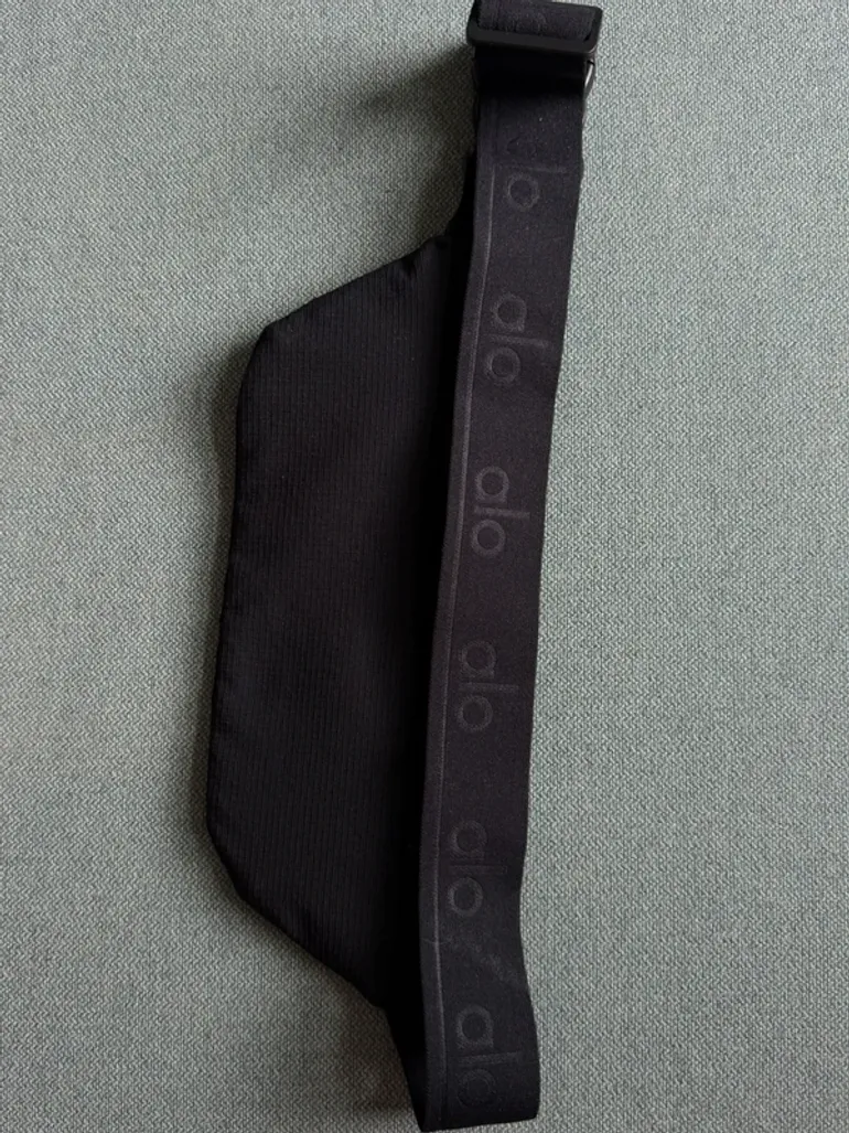 Used Alo Yoga Running belt bike — image 3 of 4