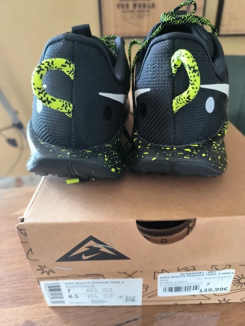 Used Pegasus reactx trail 5 Running Shoes