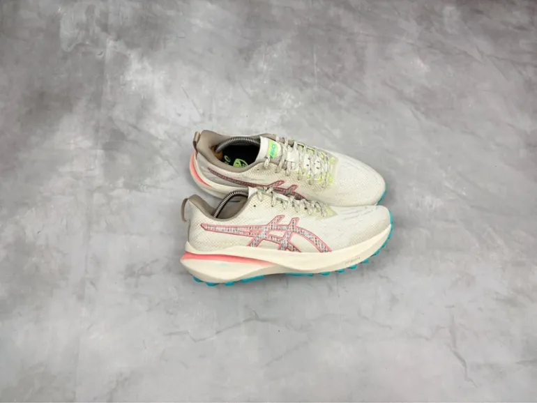 Used Asics GT-2000 13 TR bike — image 1 of 11