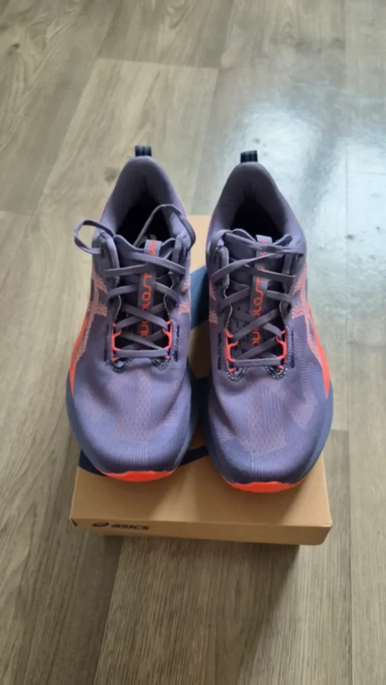 Brugt Asics Novablast 5 bike — billede 5 af 5