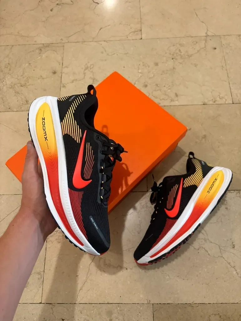 Nike Vomero 18 bike usato — immagine 1 di 15