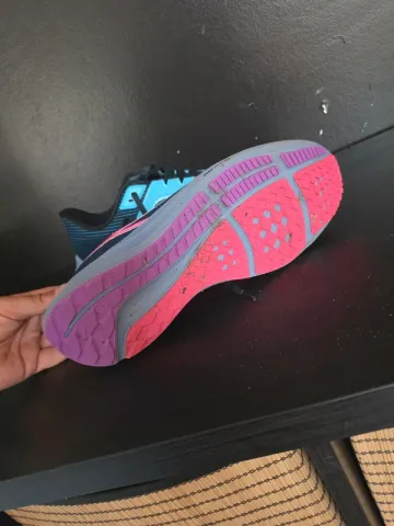 Used Nike Sneakers bike — image 3 of 5