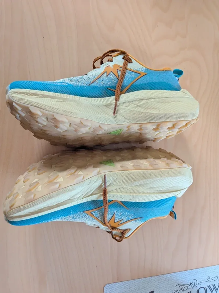 Used Asics Trabuco Max 4 bike — image 2 of 5