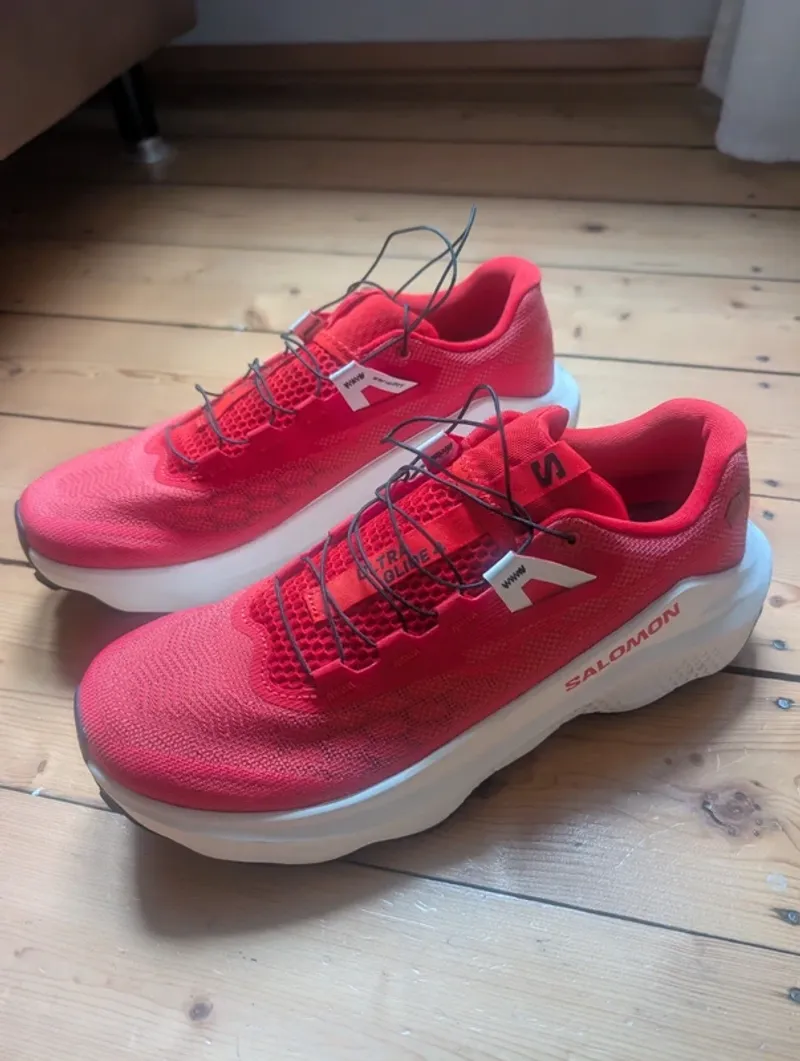 Used Salomon Ultra Glide 4 Running Shoes