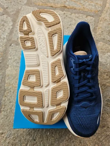 Used Hoka Bondi 9 bike — image 3 of 8