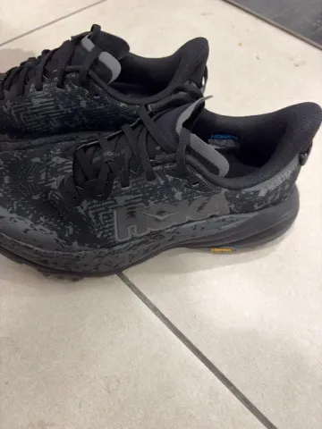 Used Hoka Speedgoat 6 GTX bike — image 2 of 5