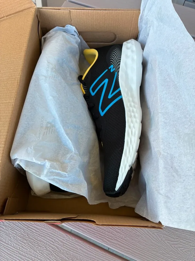 New Balance 411 V3 bike usato — immagine 3 di 6