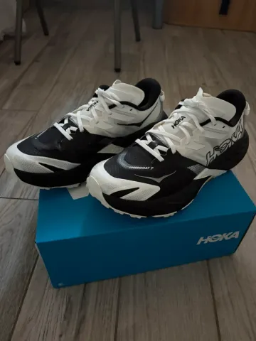 Tweedehands Hoka Speedgoat 7 bike — afbeelding 1 van 3