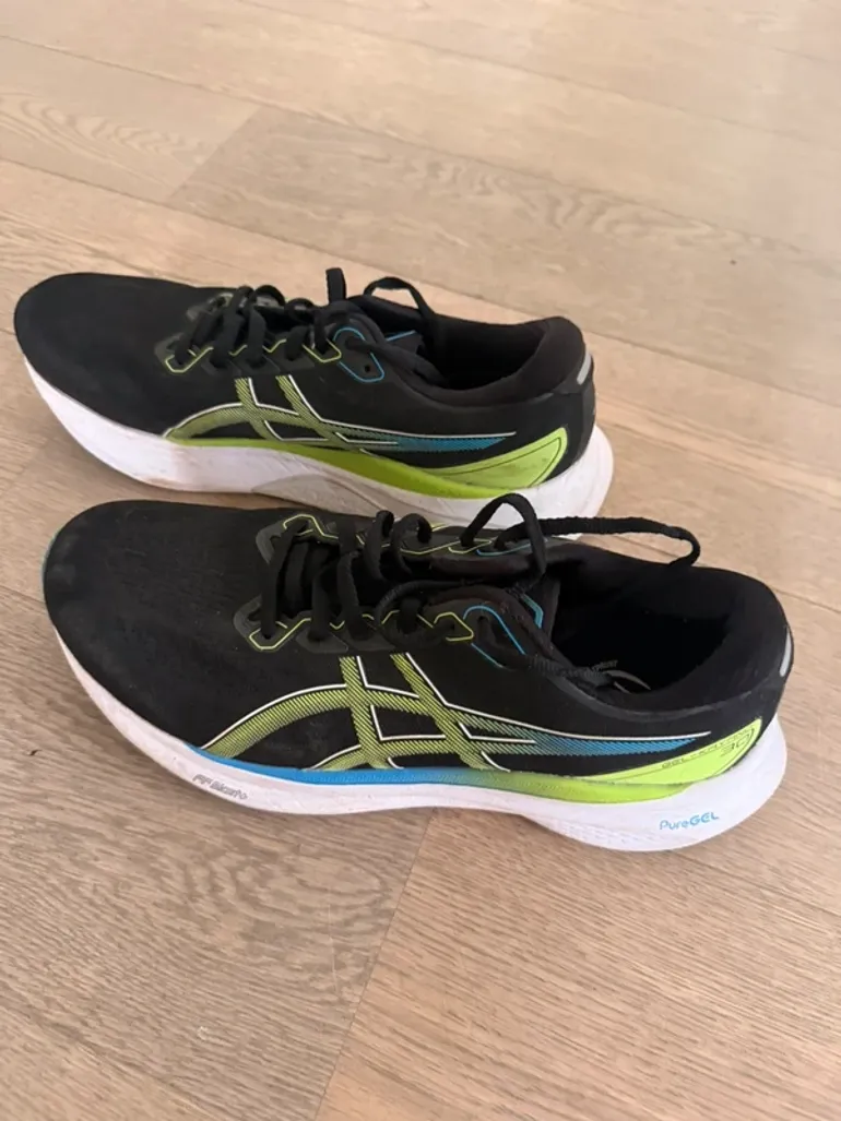 Used Asics Gel Kayano 30 bike — image 3 of 7