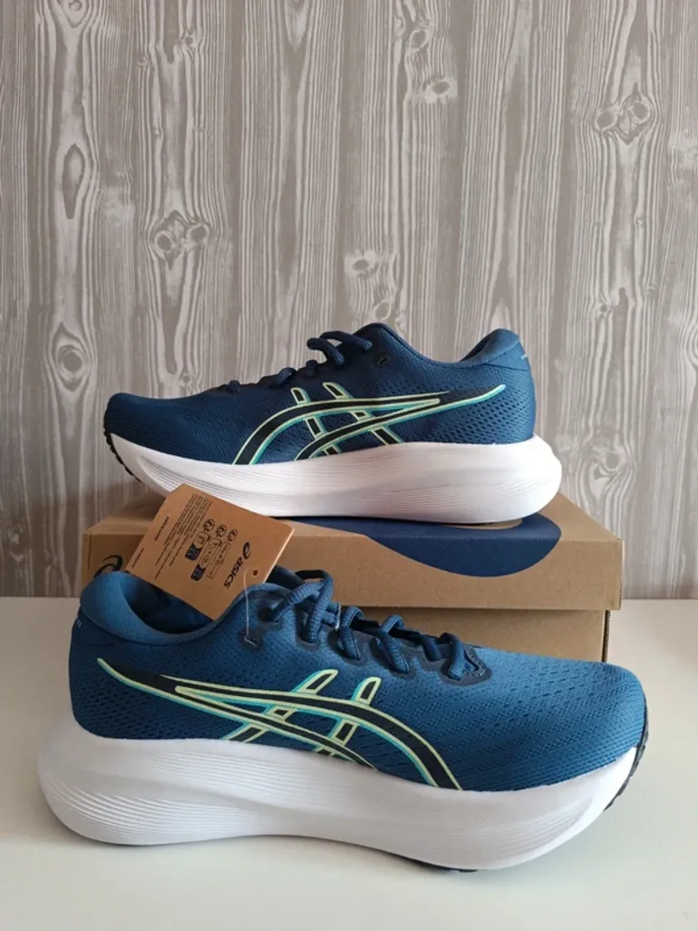 Used Asics Gel-Excite 11 bike — image 2 of 3