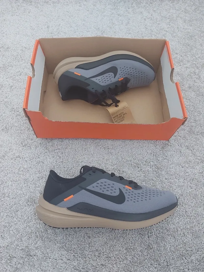 Used Pegasus Air Winflo 10 Running Shoes