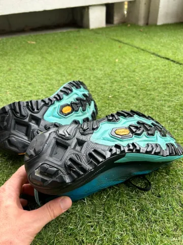 Hoka Mafate 5 bike usato — immagine 3 di 4