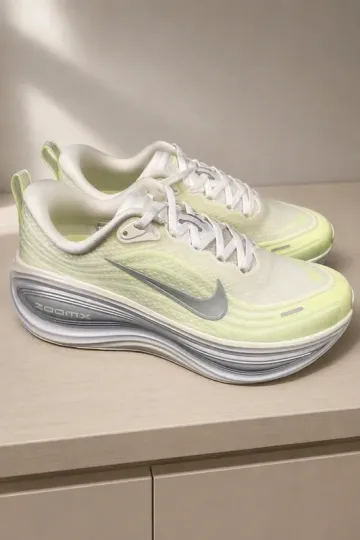 Nike ZoomX bike usato — immagine 2 di 3