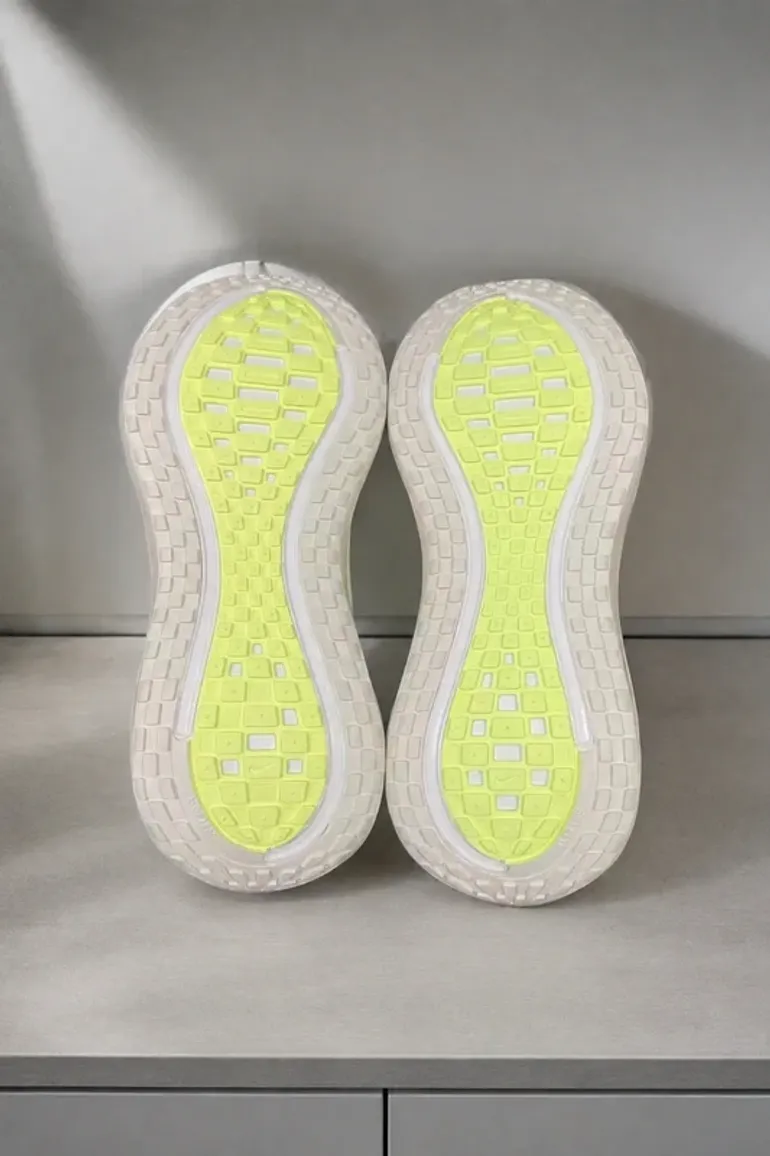 Nike ZoomX bike usato — immagine 3 di 3