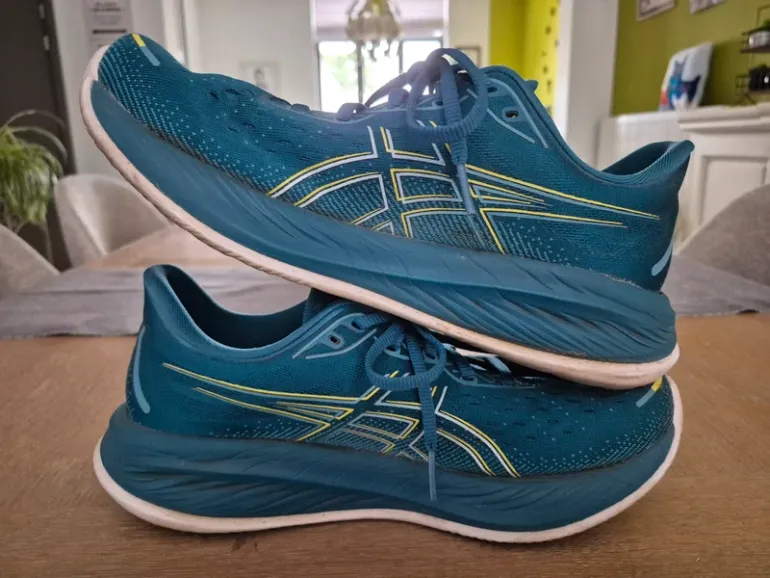 Used Asics Cumulus 26 bike — image 6 of 7