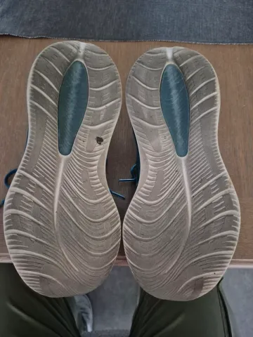 Used Asics Cumulus 26 bike — image 5 of 7