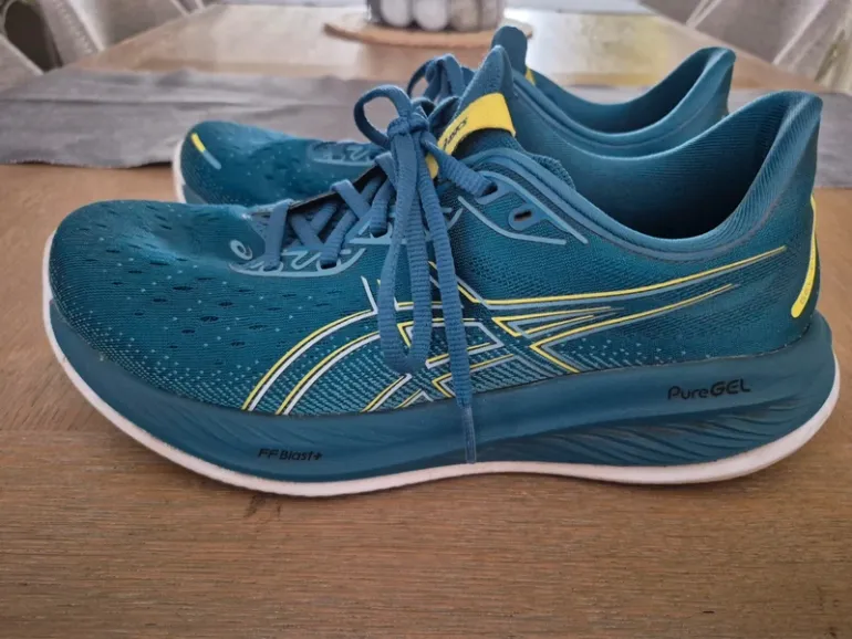 Used Asics Cumulus 26 bike — image 2 of 7
