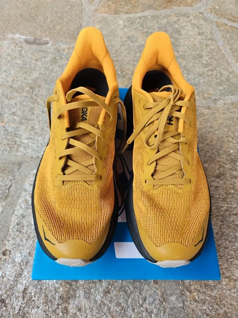 Used Hoka Challenger 8 bike — image 1 of 8