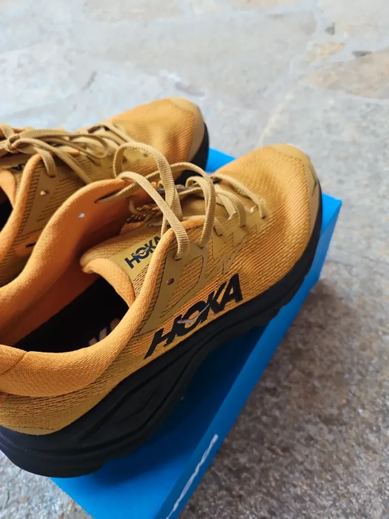 Used Hoka Challenger 8 bike — image 6 of 8