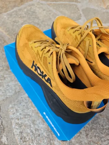 Used Hoka Challenger 8 bike — image 7 of 8
